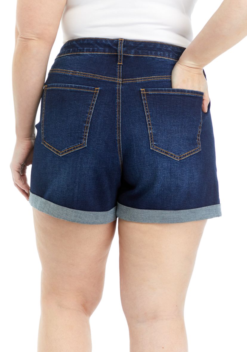 Plus Size Mid Rise Cuff Shorts