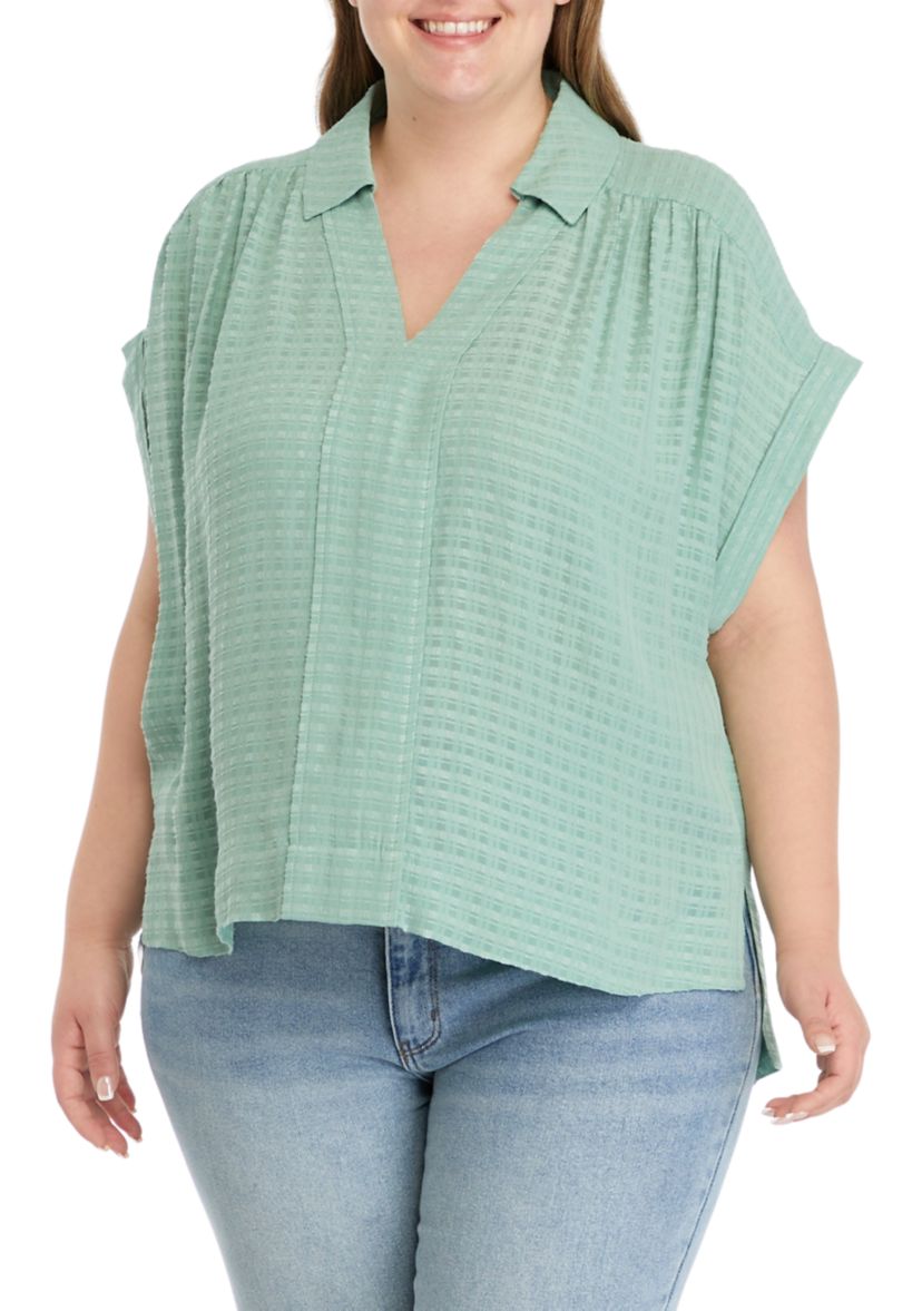Plus Size Collared Short Sleeve Top