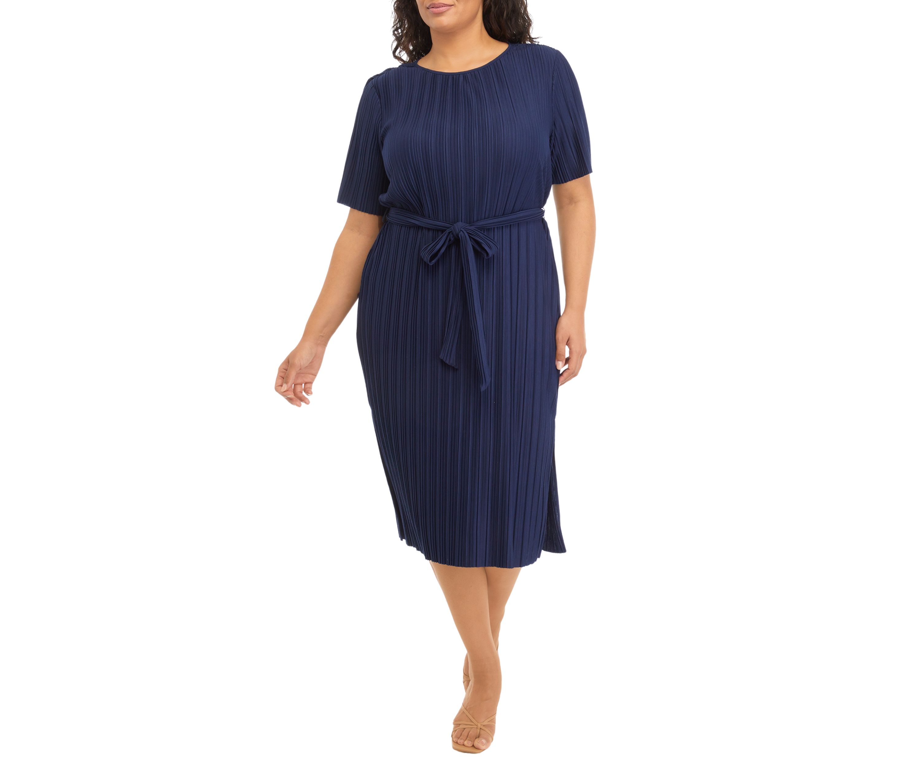 Plus Size Elbow Pleated Dress