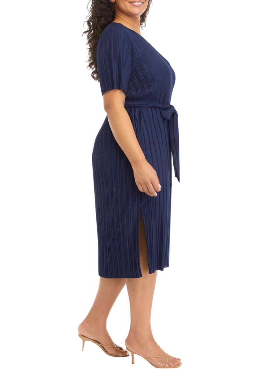 Plus Size Elbow Pleated Dress