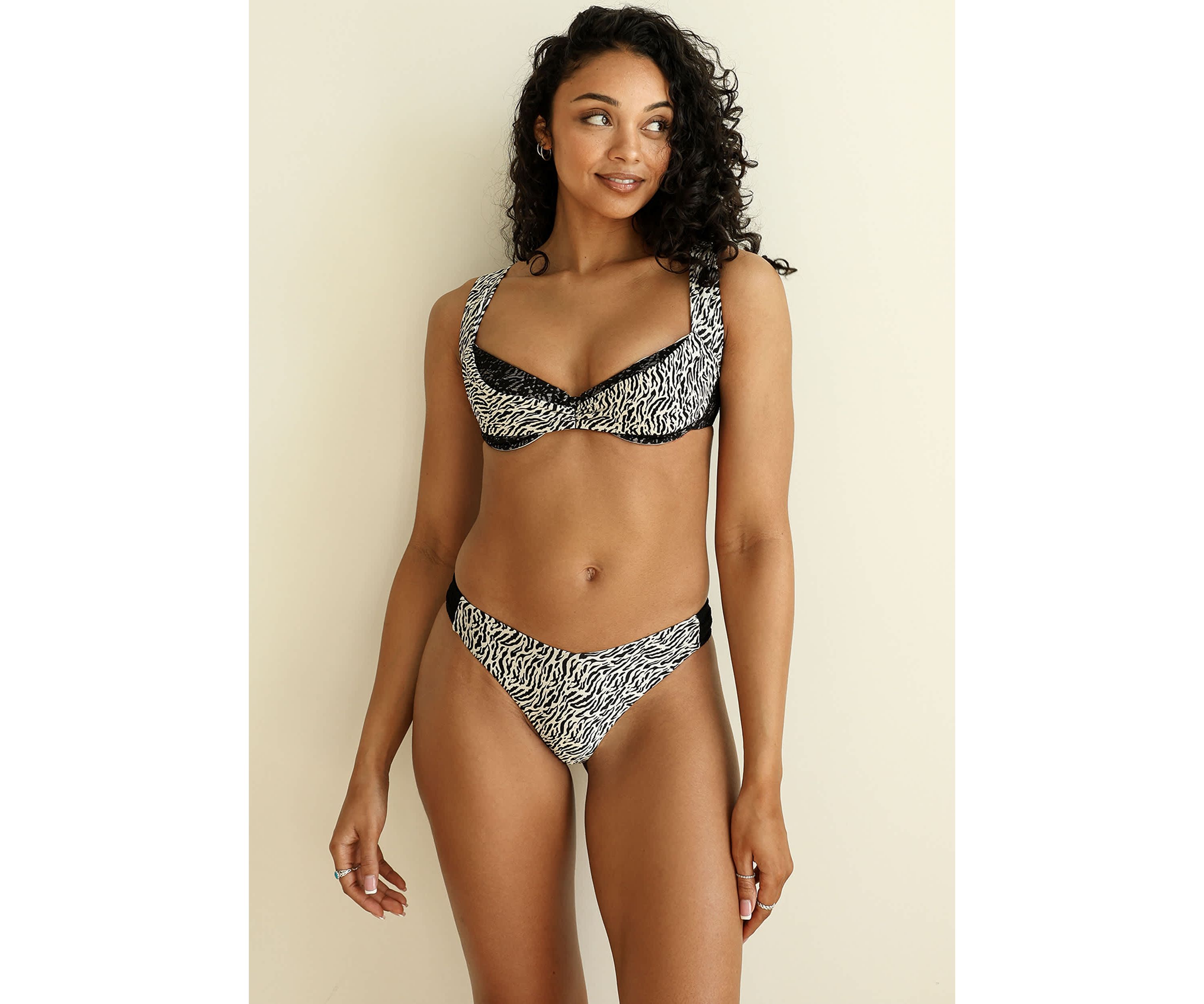 Stray Underwire Bikini Heart Top