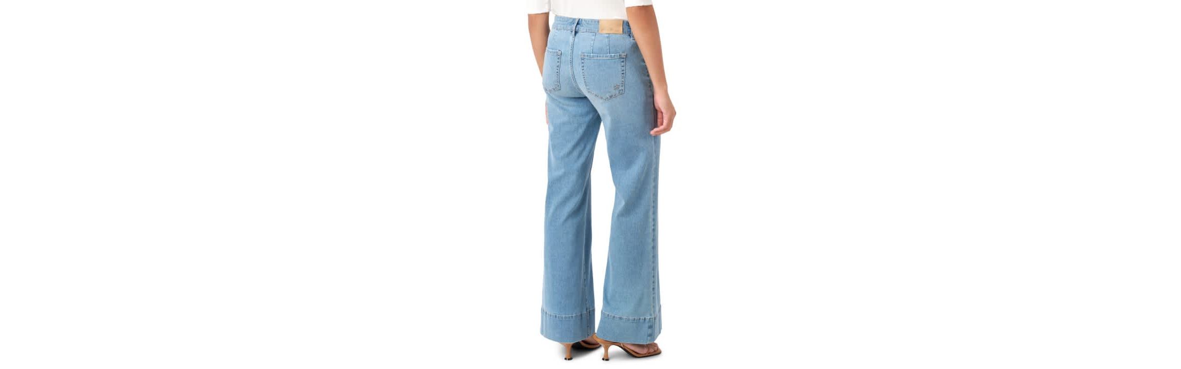 Pintuck Wide Leg