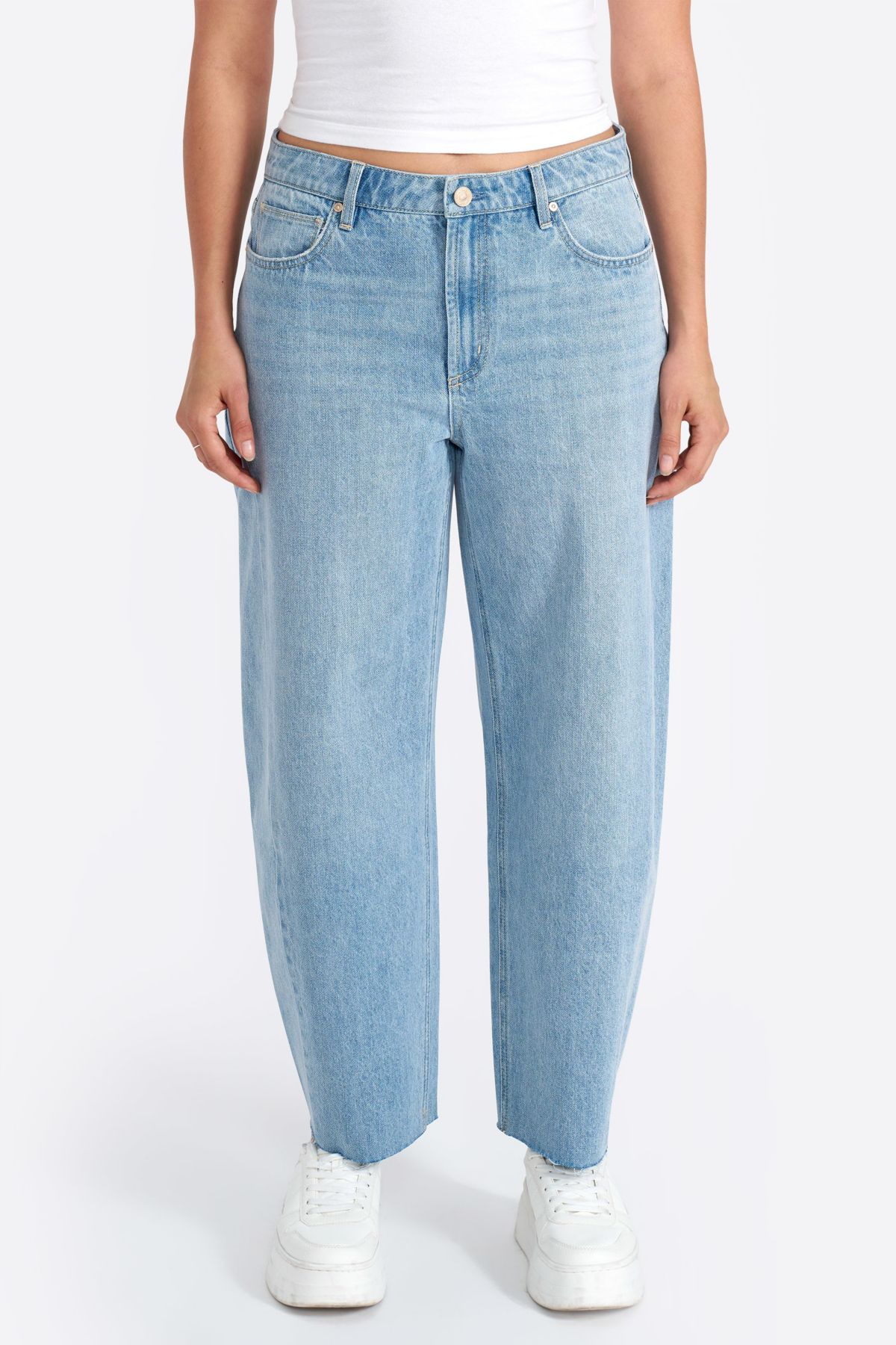 BARREL JEAN