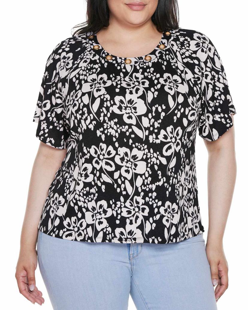 Plus Size Grommet Detail Floral Short Sleeve Knit Top