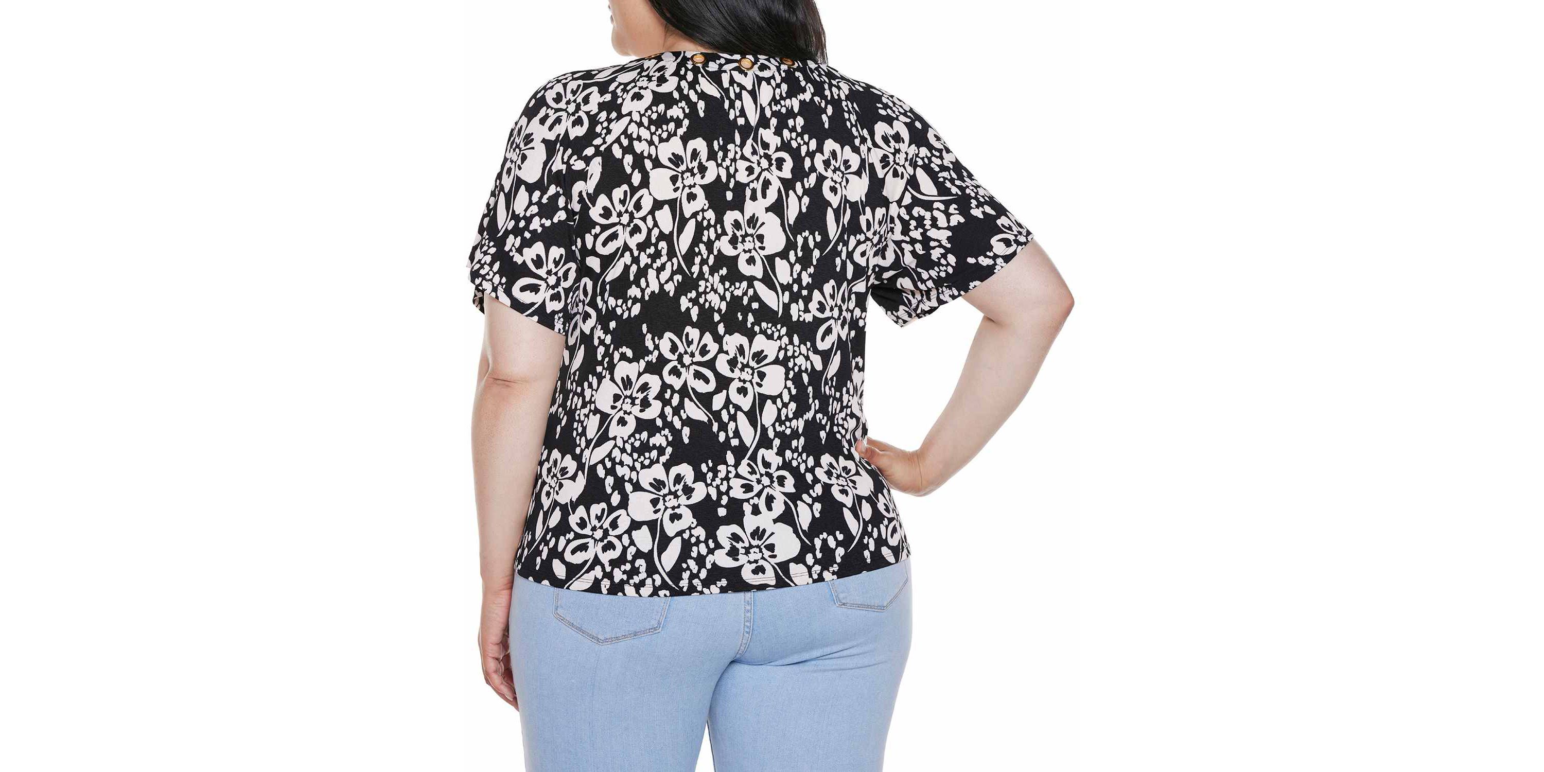 Plus Size Grommet Detail Floral Short Sleeve Knit Top