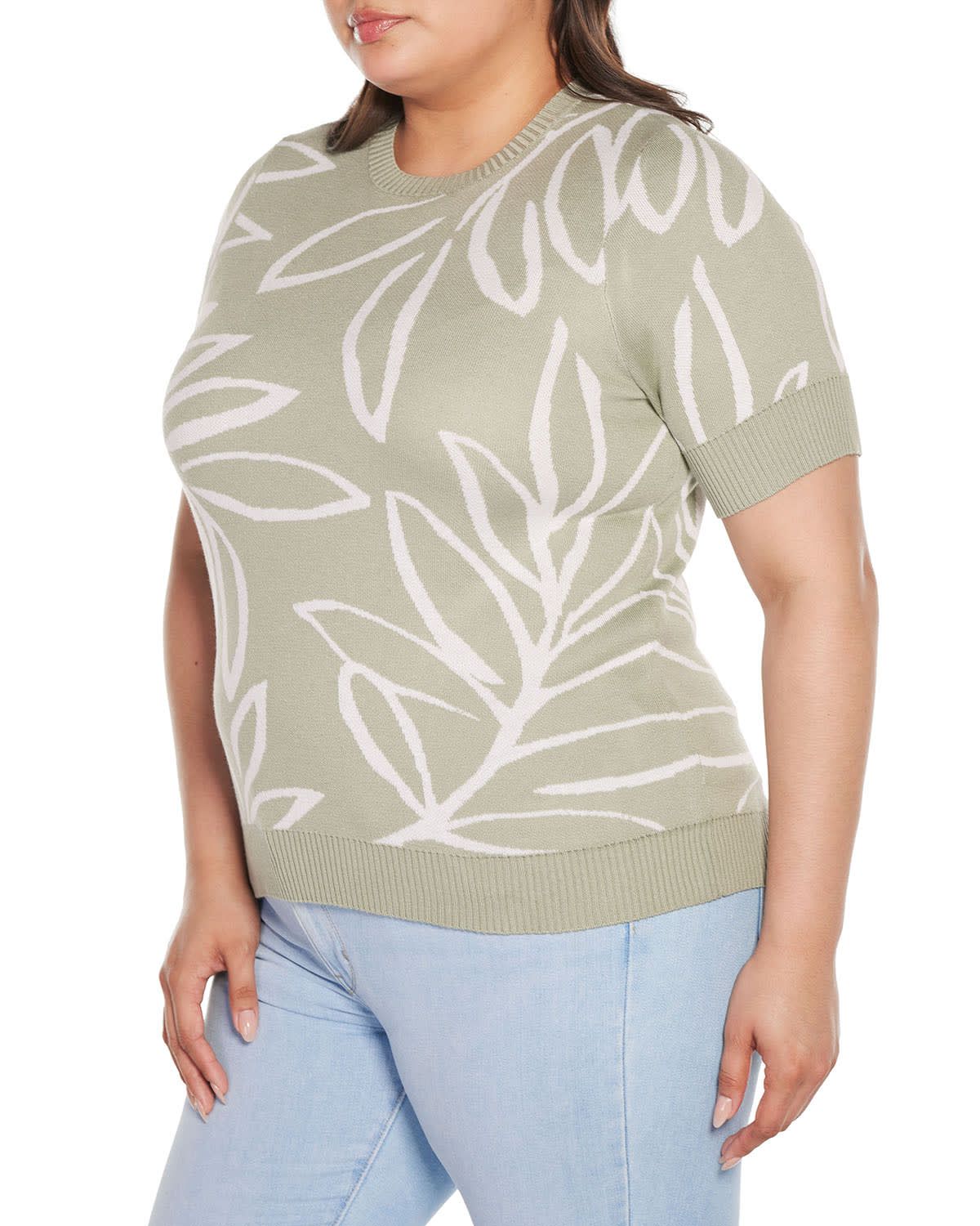Plus Size Floral Jacquard Short Sleeve Sweater