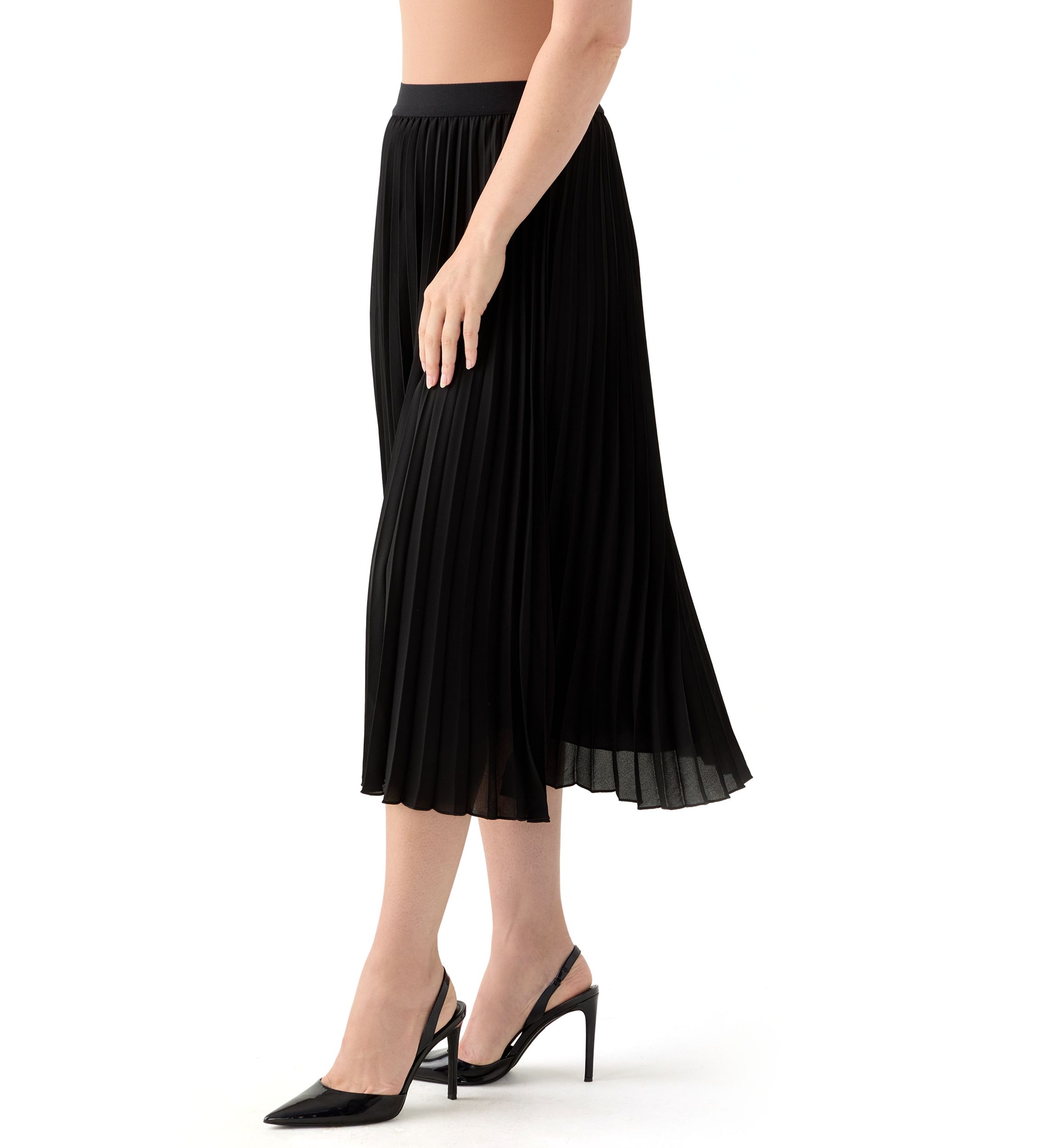 Womens Pull-On Pleated Skirt