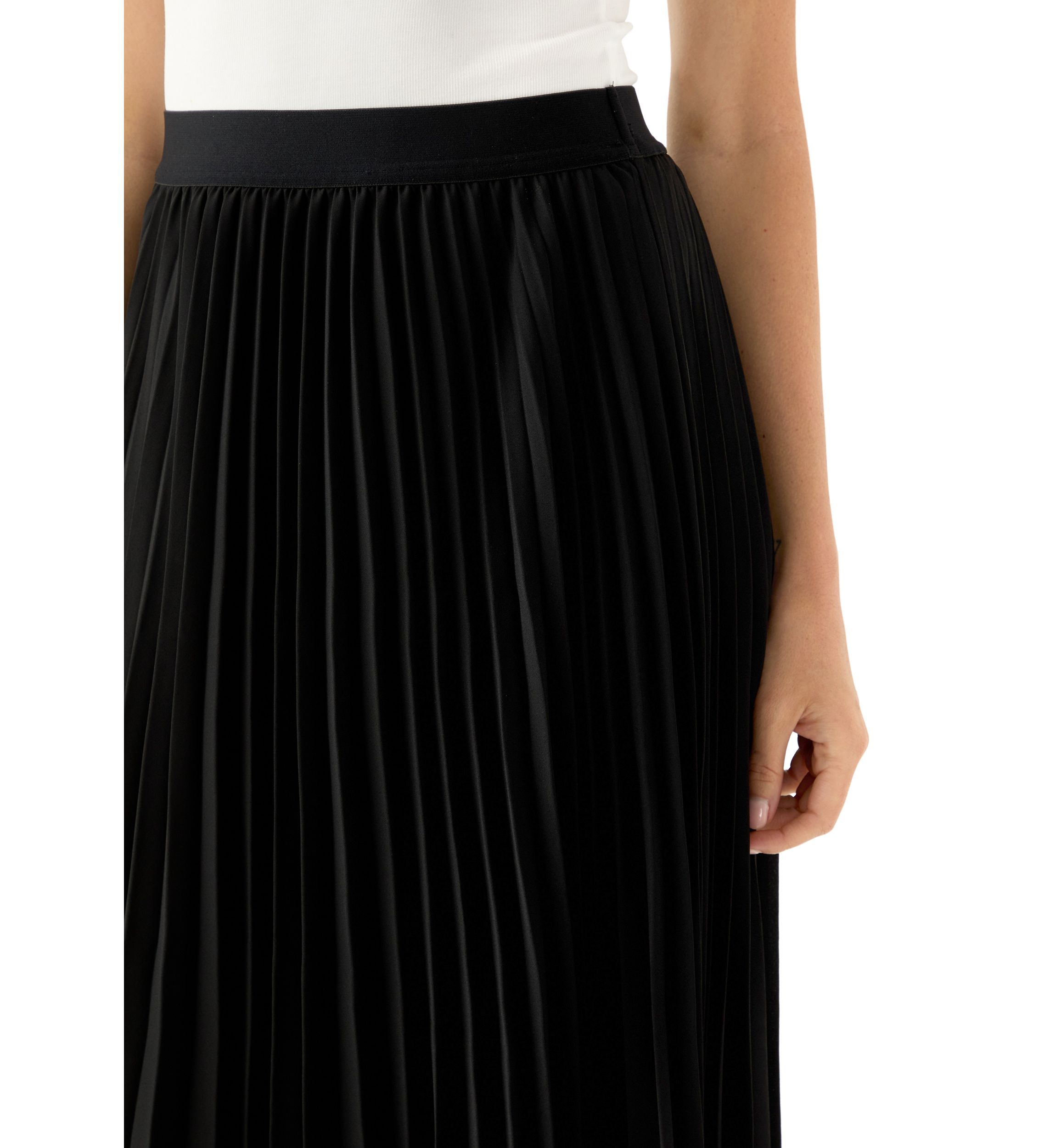 Petite Pull On Pleated Skirt