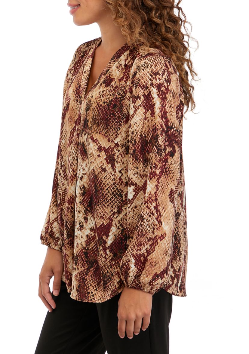 Petite V-Neck Woven Animal Print Peasant Top