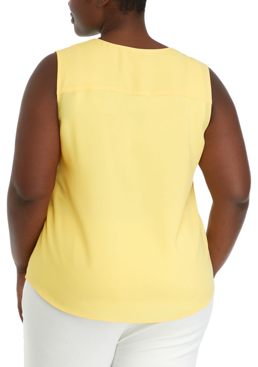 Plus Size Sleeveless V-Neck Half Zip Blouse