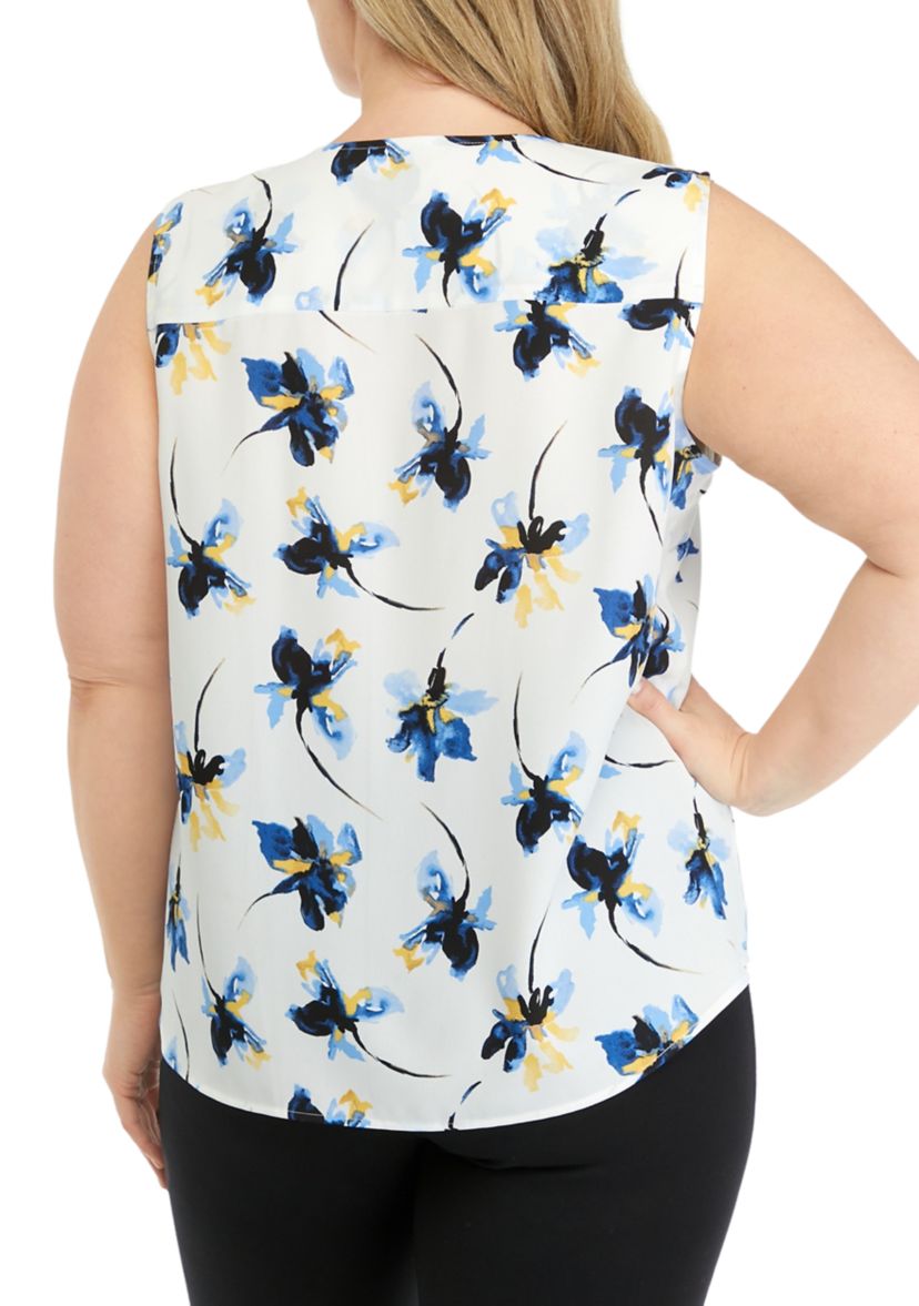 Plus Size Sleeveless V-Neck Half Zip Blouse