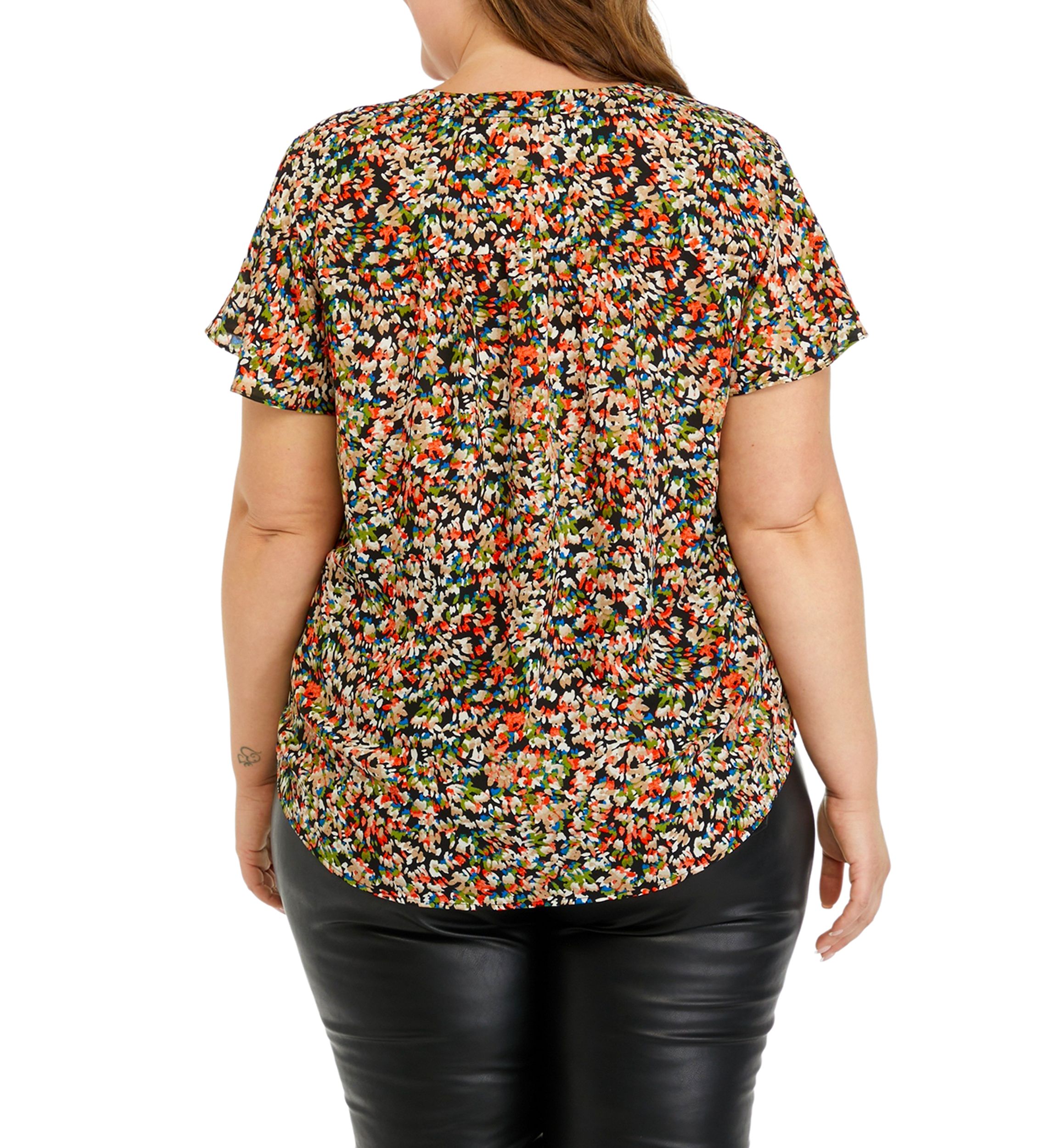 Plus Size V-Neck Pleat Front Tunic with Short Flutter Sleeves 