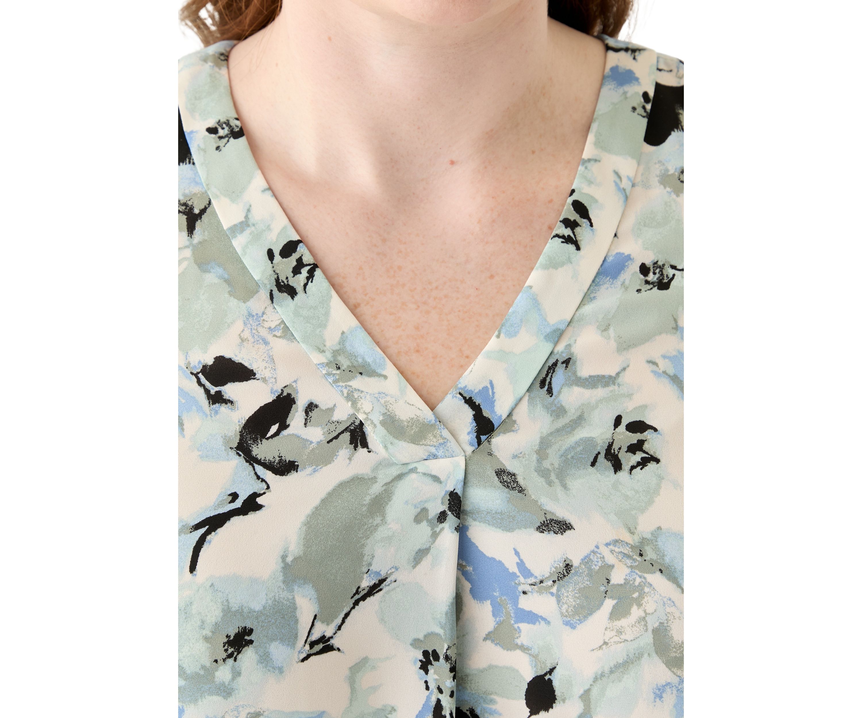 Plus Size Flutter Sleeve Blouse 
