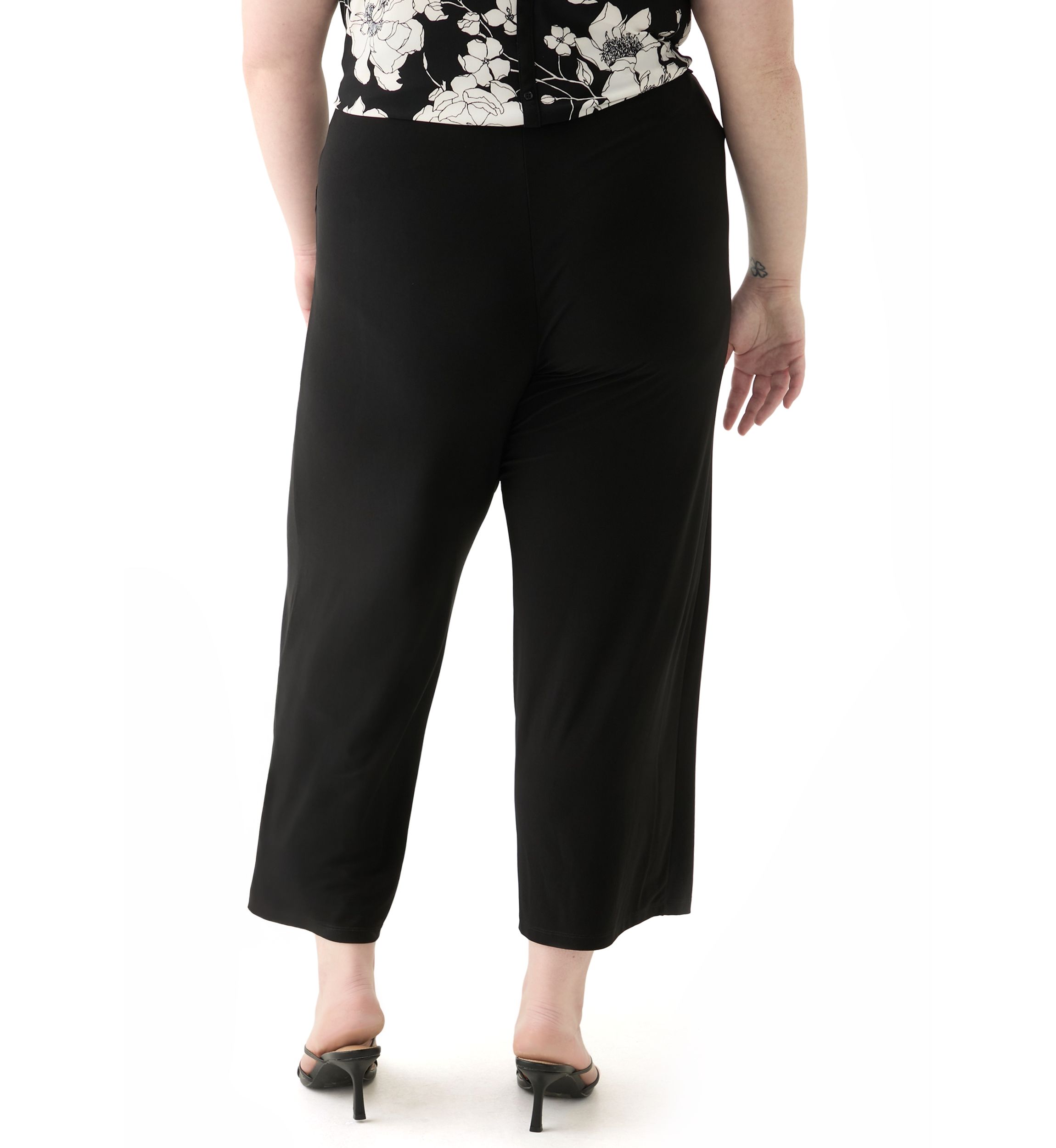 Petite Pull On Knit Wide Leg Cropped Pants