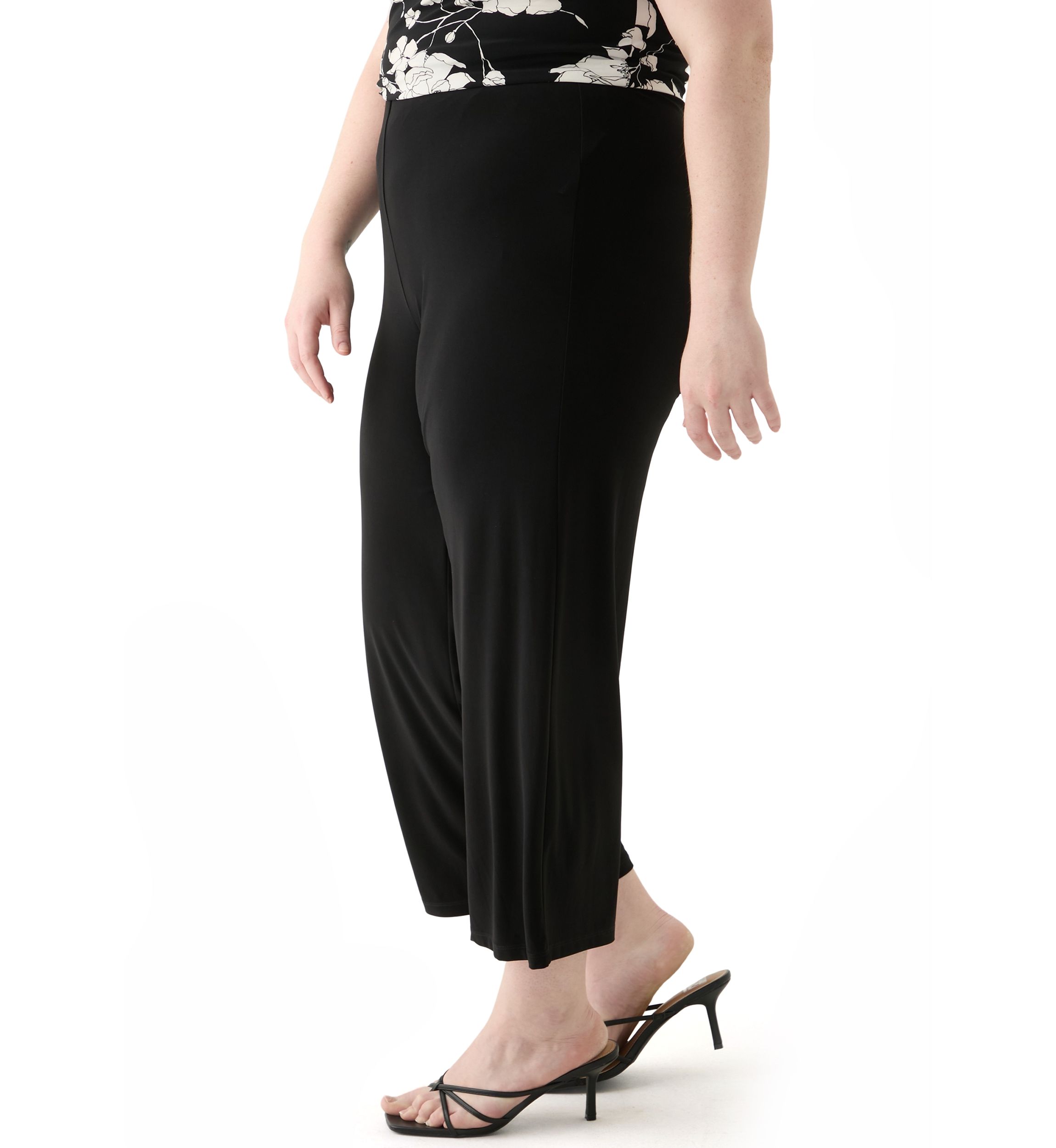 Petite Pull On Knit Wide Leg Cropped Pants
