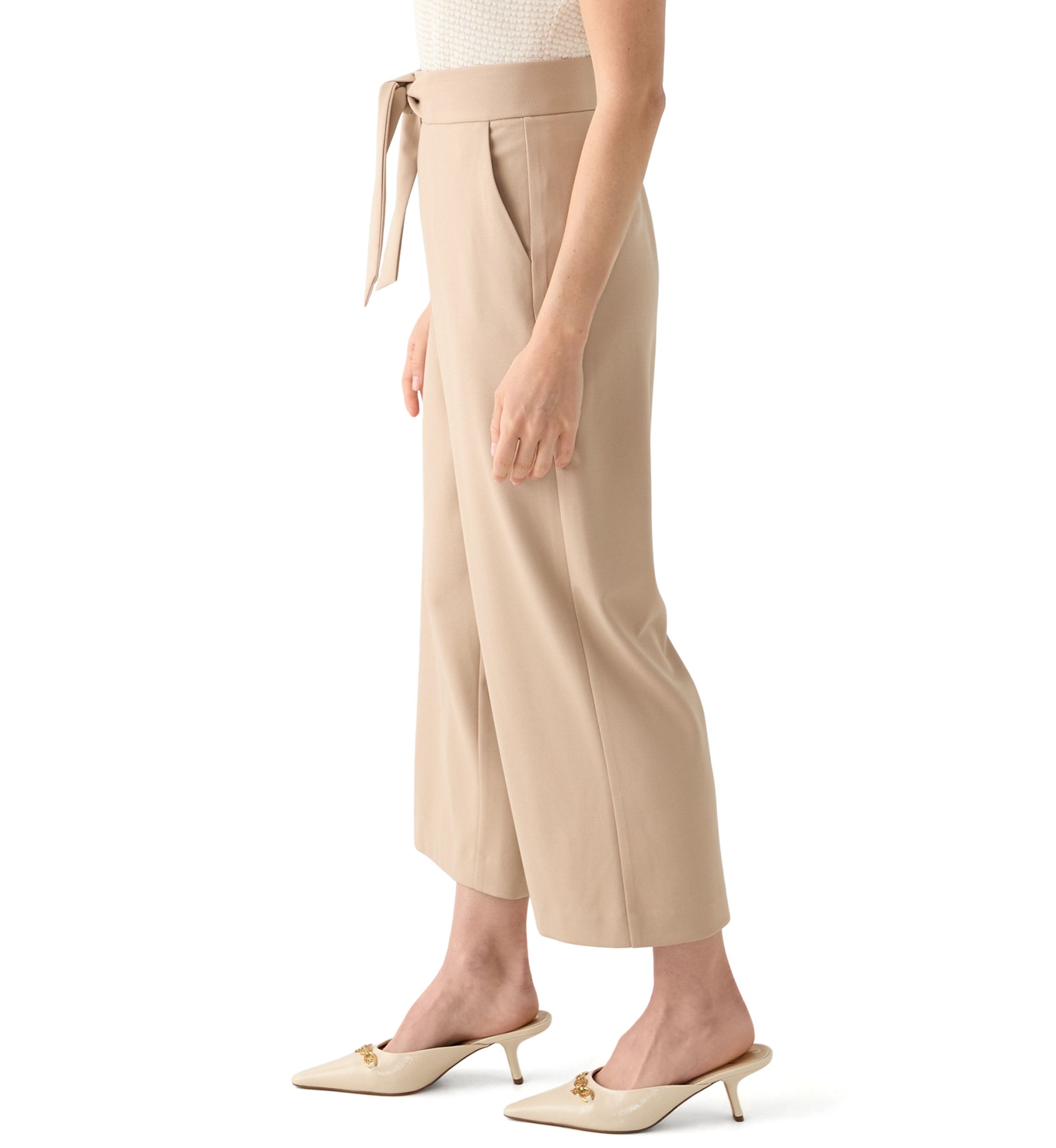 Petite Cropped Capri Pants