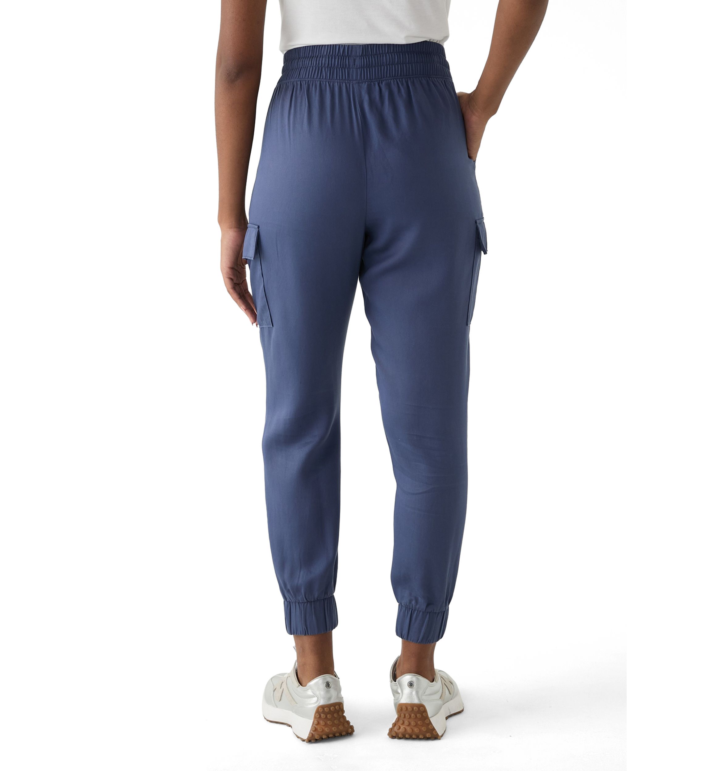 Womens Barrier Jogger Pants