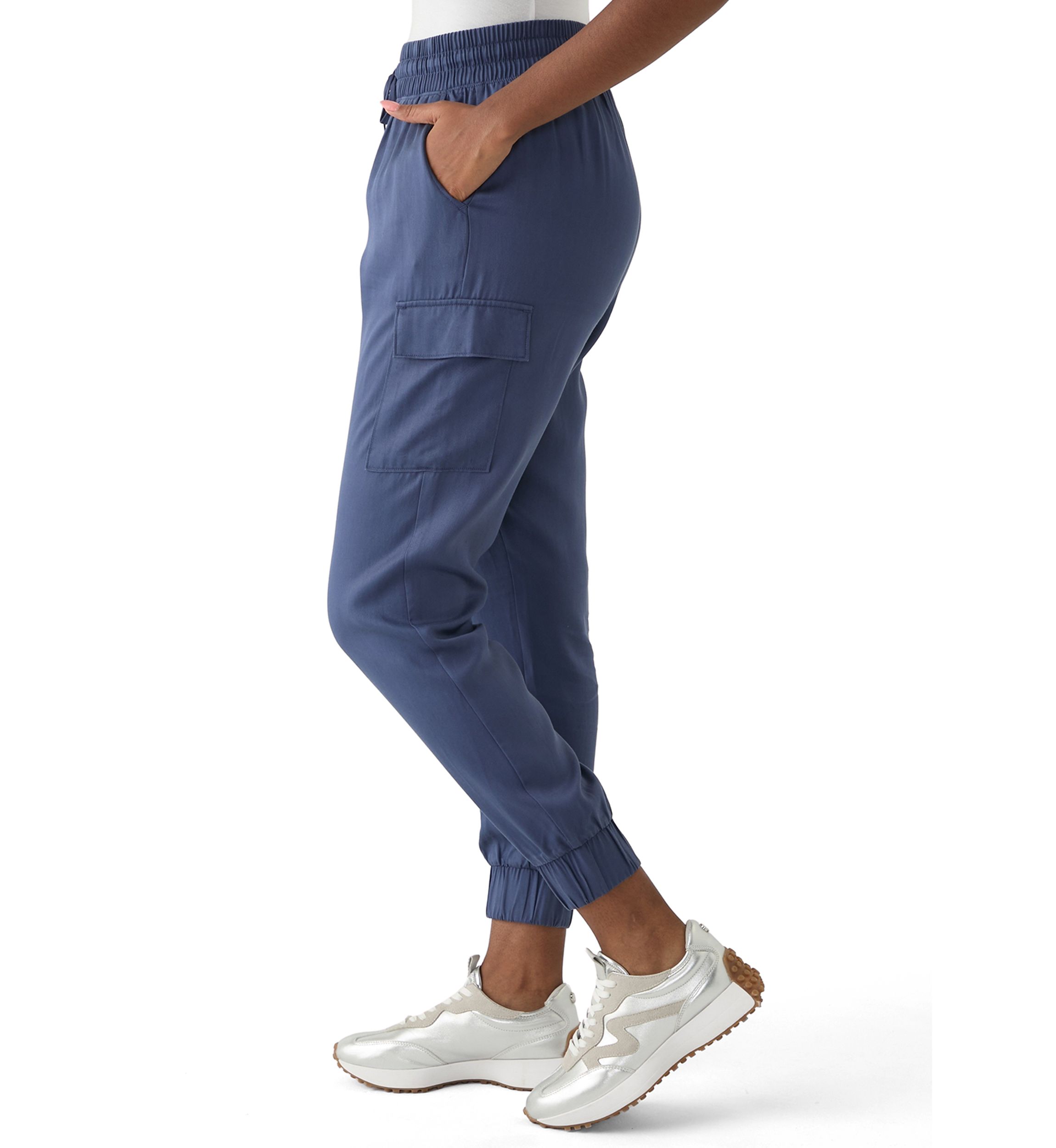 Womens Barrier Jogger Pants