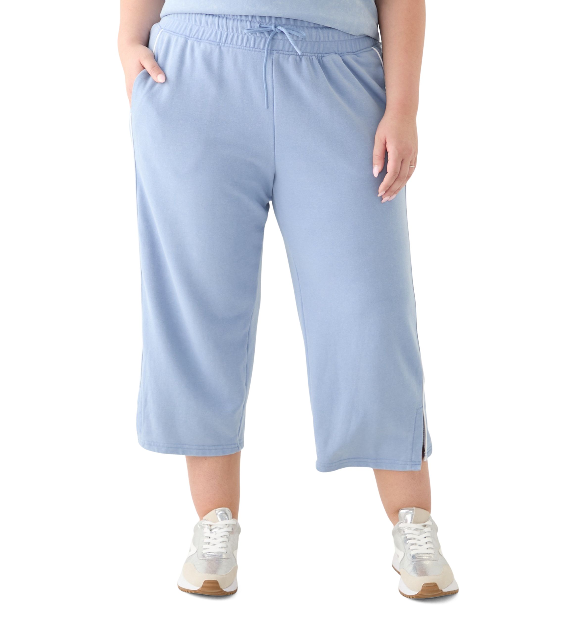 Plus Size Baby Wash Crop Capri Sweatpants