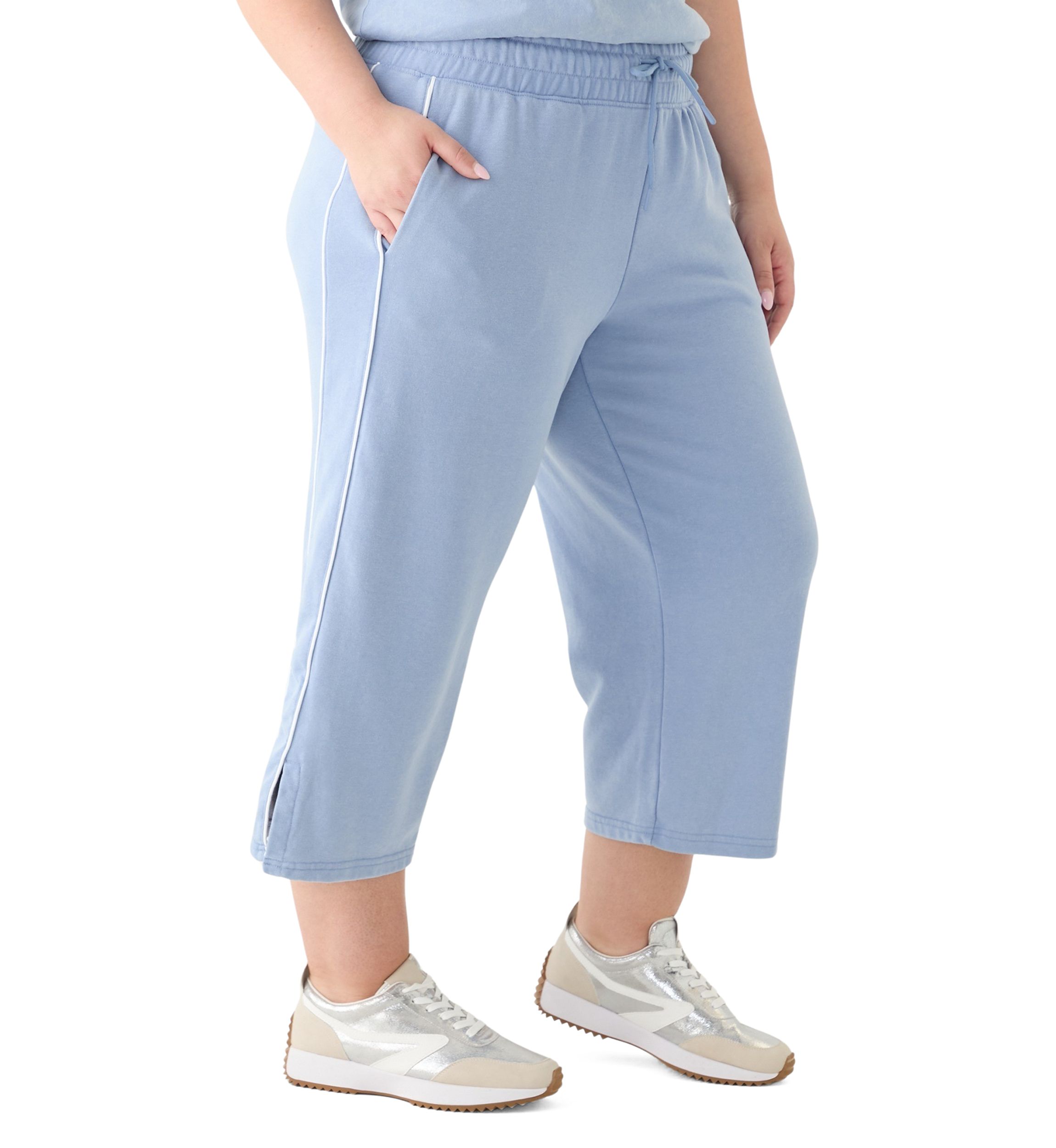 Plus Size Baby Wash Crop Capri Sweatpants
