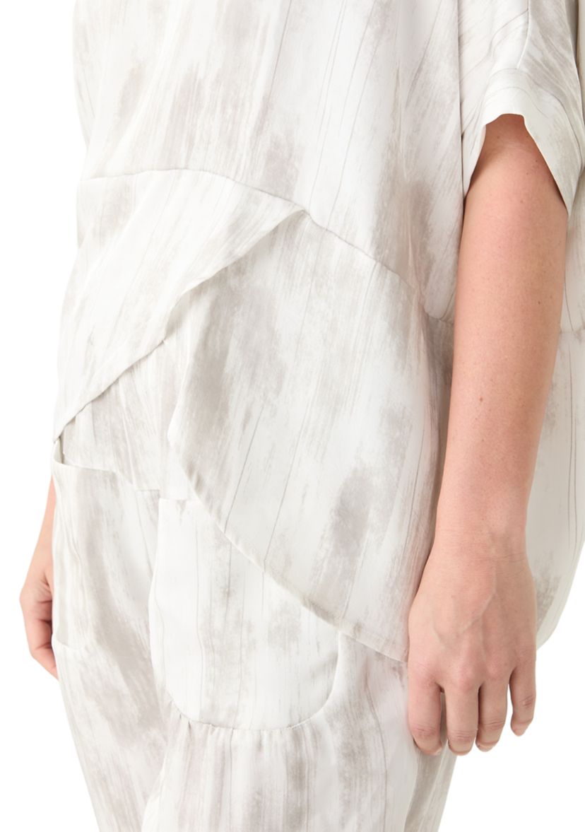 Womens Elbow Sleeve Top