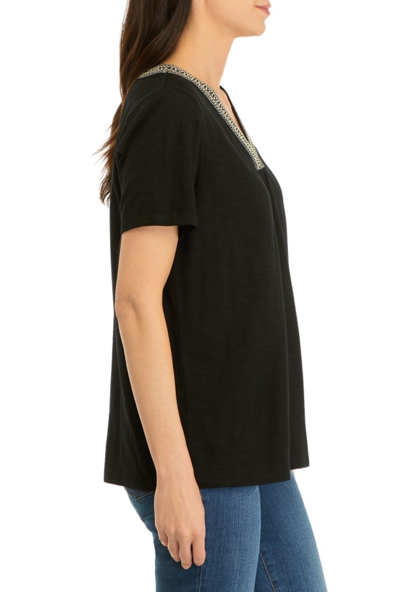 Womens Short Sleeve Embroidered V-Neck T-Shirt
