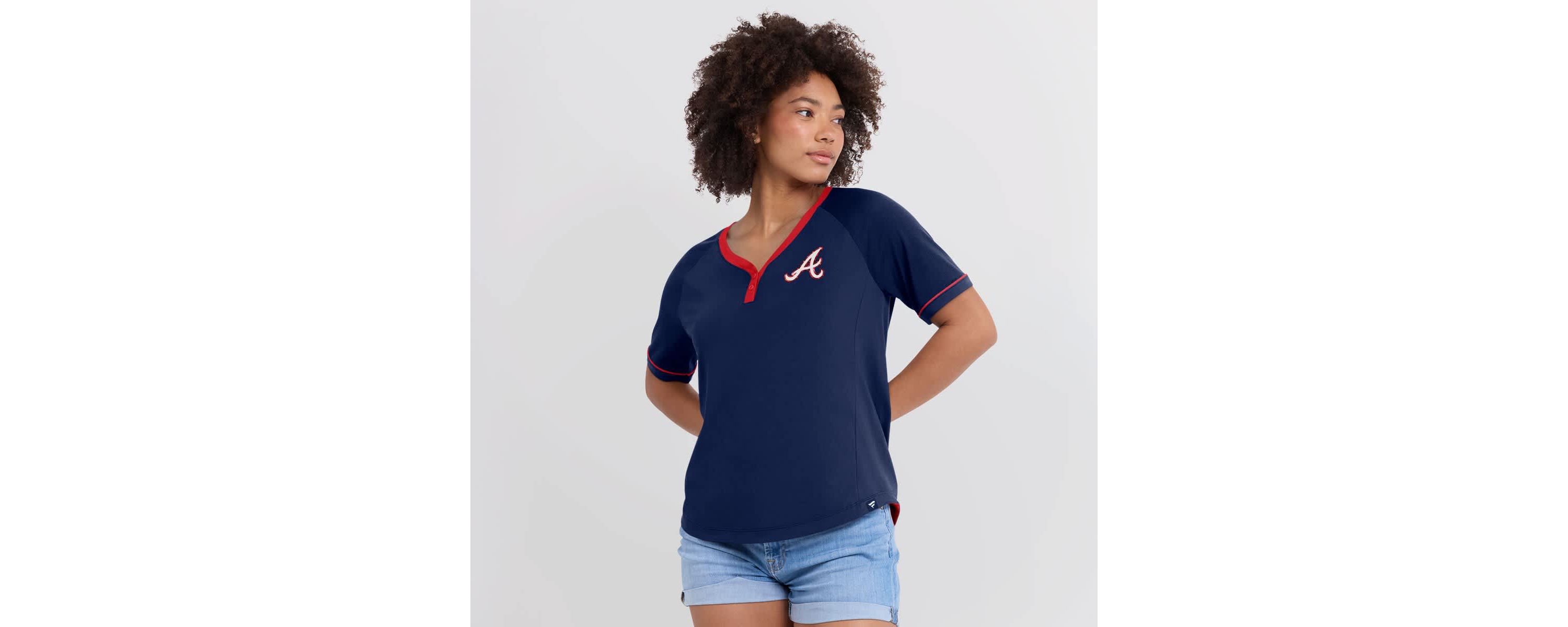 MLB Fanatics Atlanta Braves League Diva Star Raglan V-Neck T-Shirt