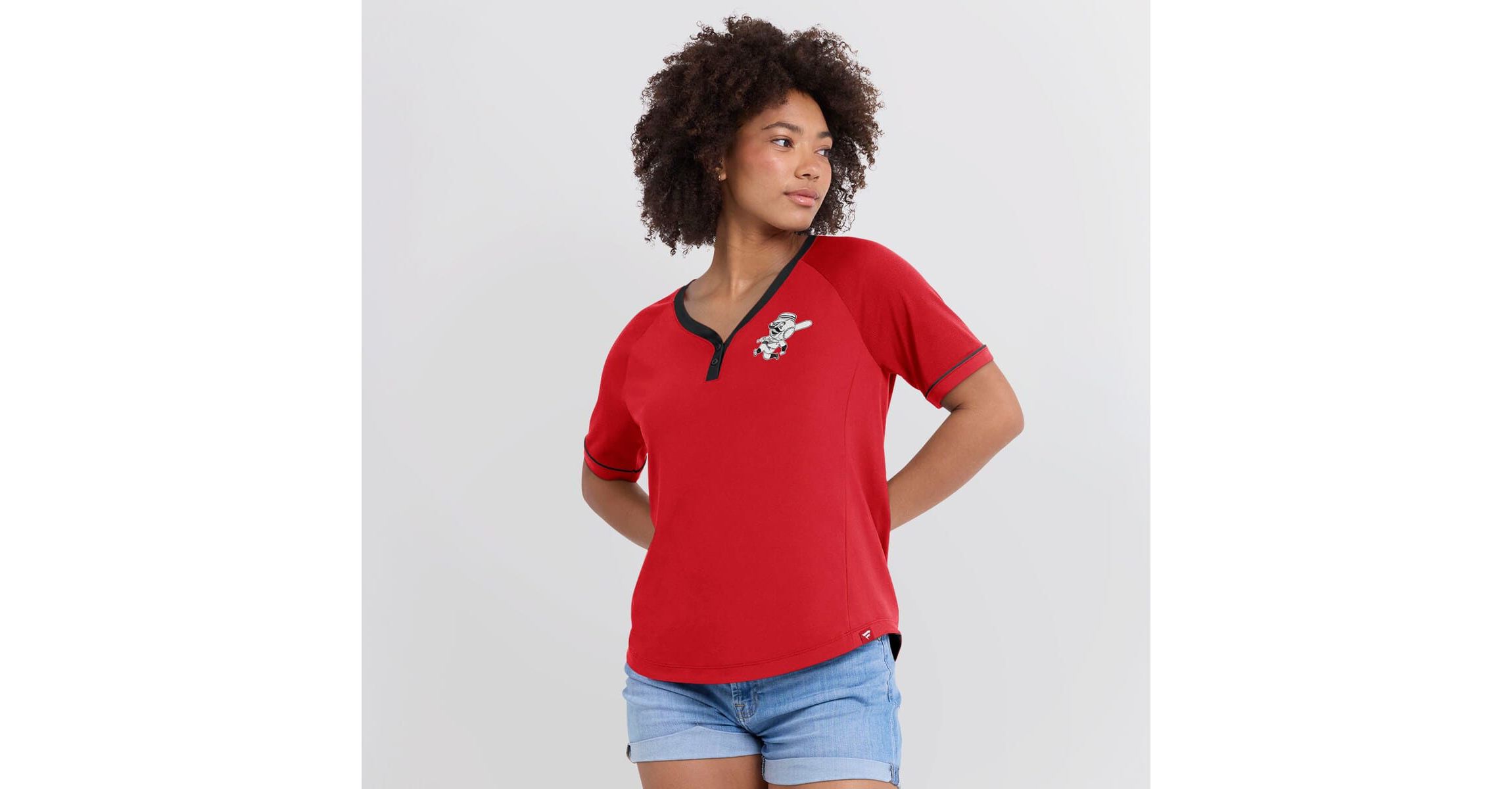 MLB Fanatics Cincinnati Reds Cooperstown Collection League Diva Raglan V-Neck T-Shirt
