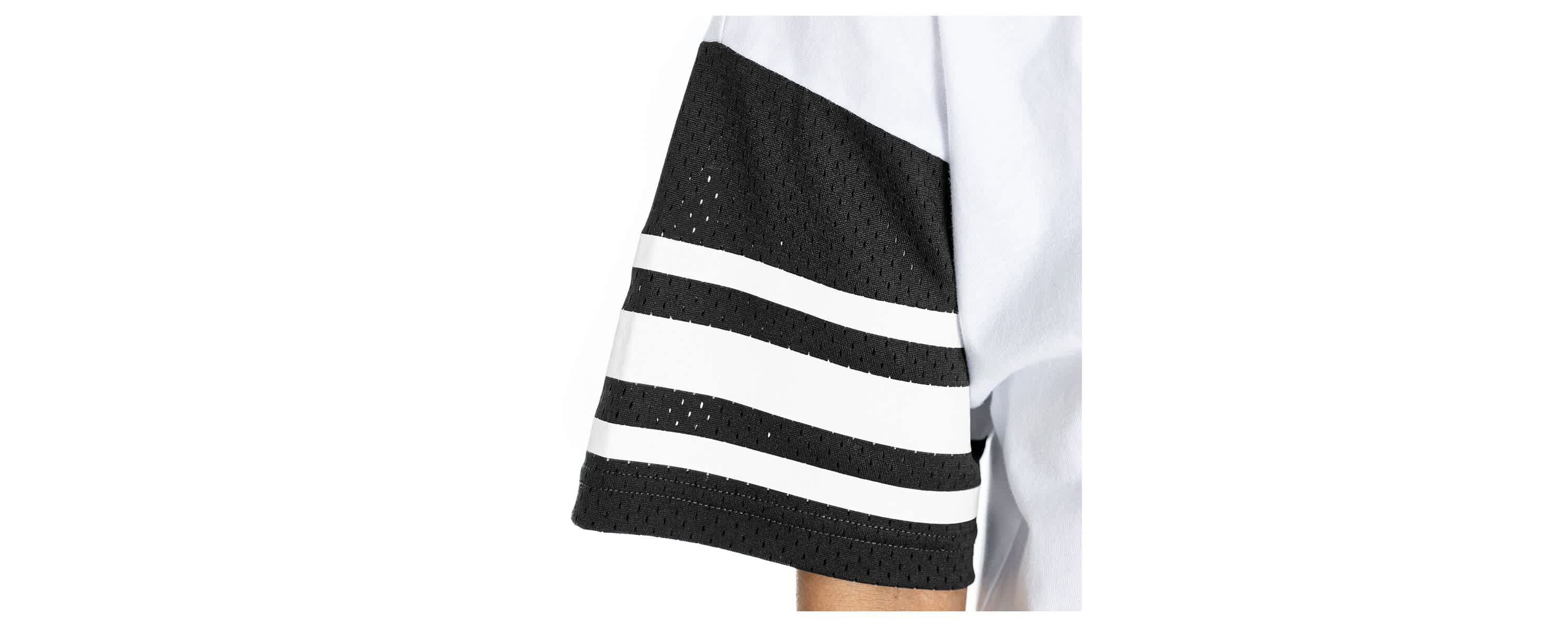 NCAA Hampton Pirates Starting Lineup Contrast Sporty Oversized T-Shirt