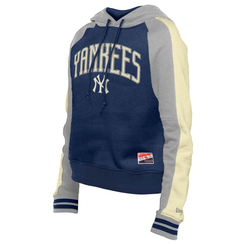 MLB New York Yankees Throwback Cropped Raglan Pullover Hoodie