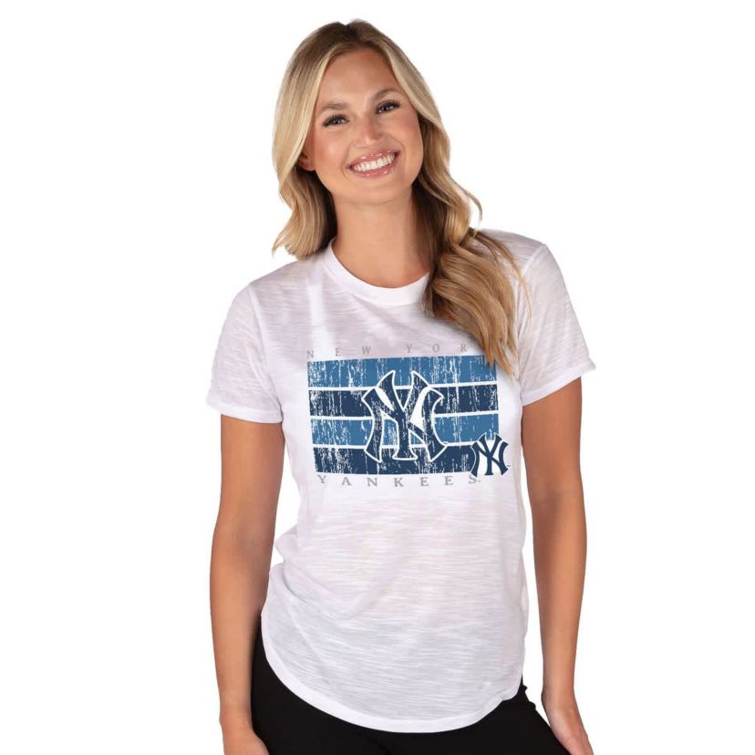 MLB New York Yankees Infuse Knit Top