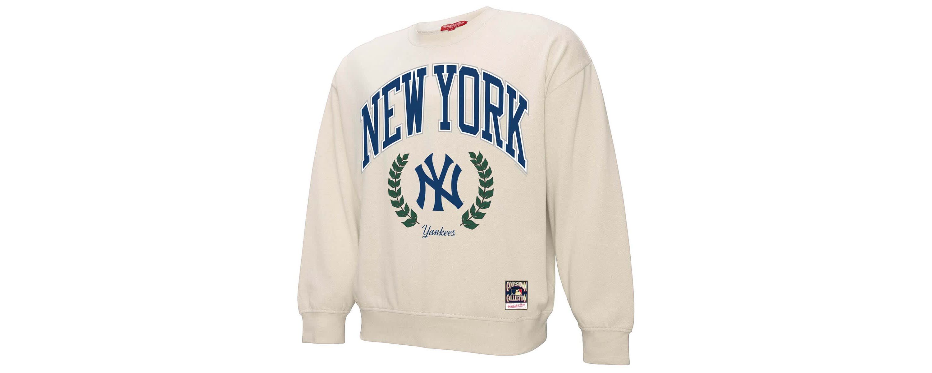 MLB New York Yankees Cooperstown Collection Laurel Pullover Sweatshirt