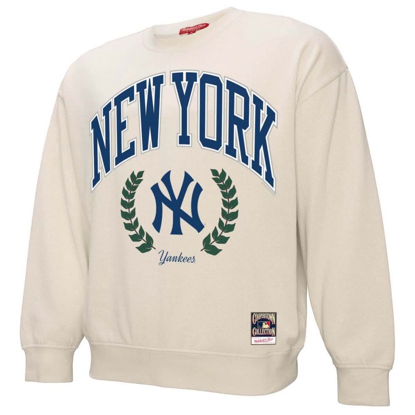 MLB New York Yankees Cooperstown Collection Laurel Pullover Sweatshirt