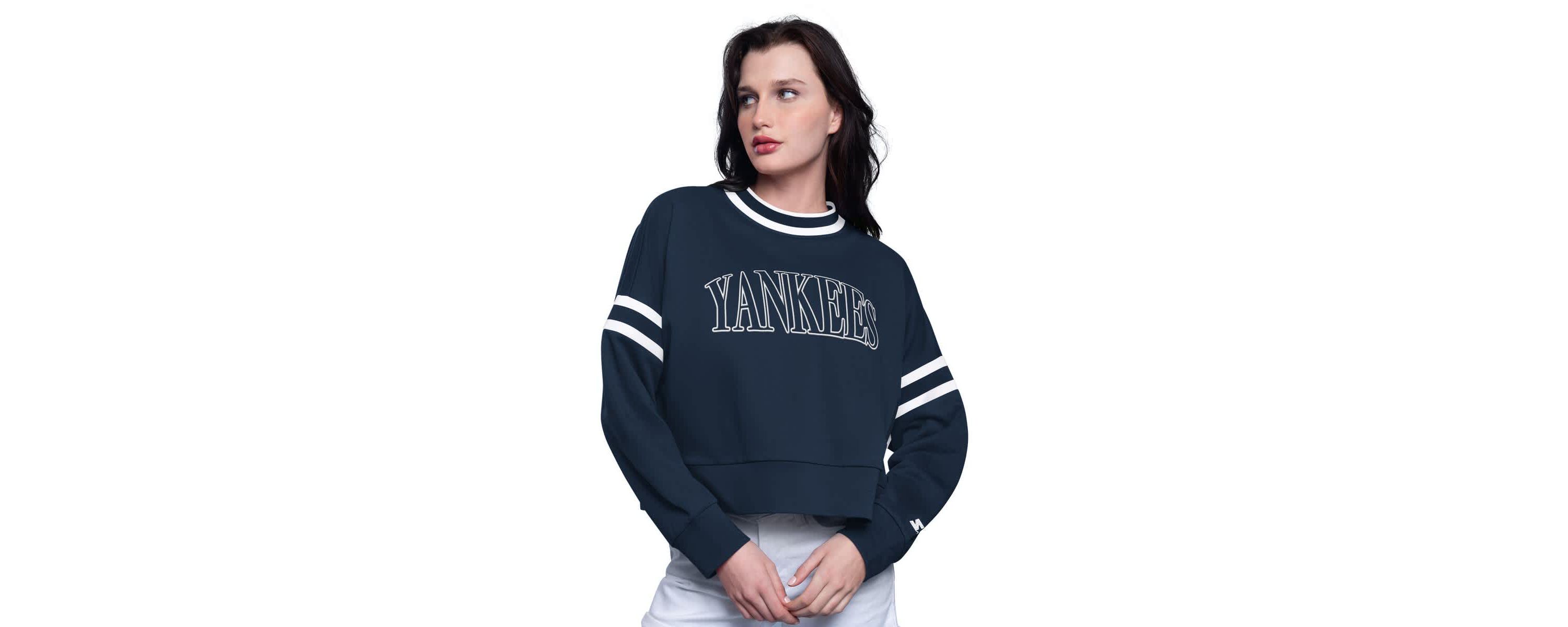 MLB New York Yankees Power Play Cropped Pullover Sweatshirt