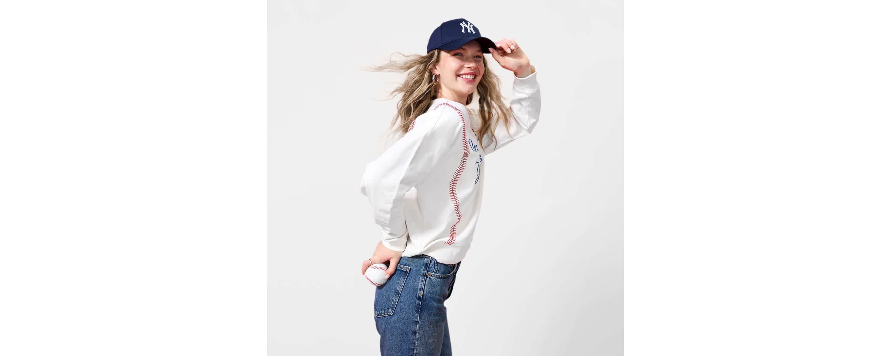MLB New York Yankees Baseball Stitch Pullover Sweatshirt