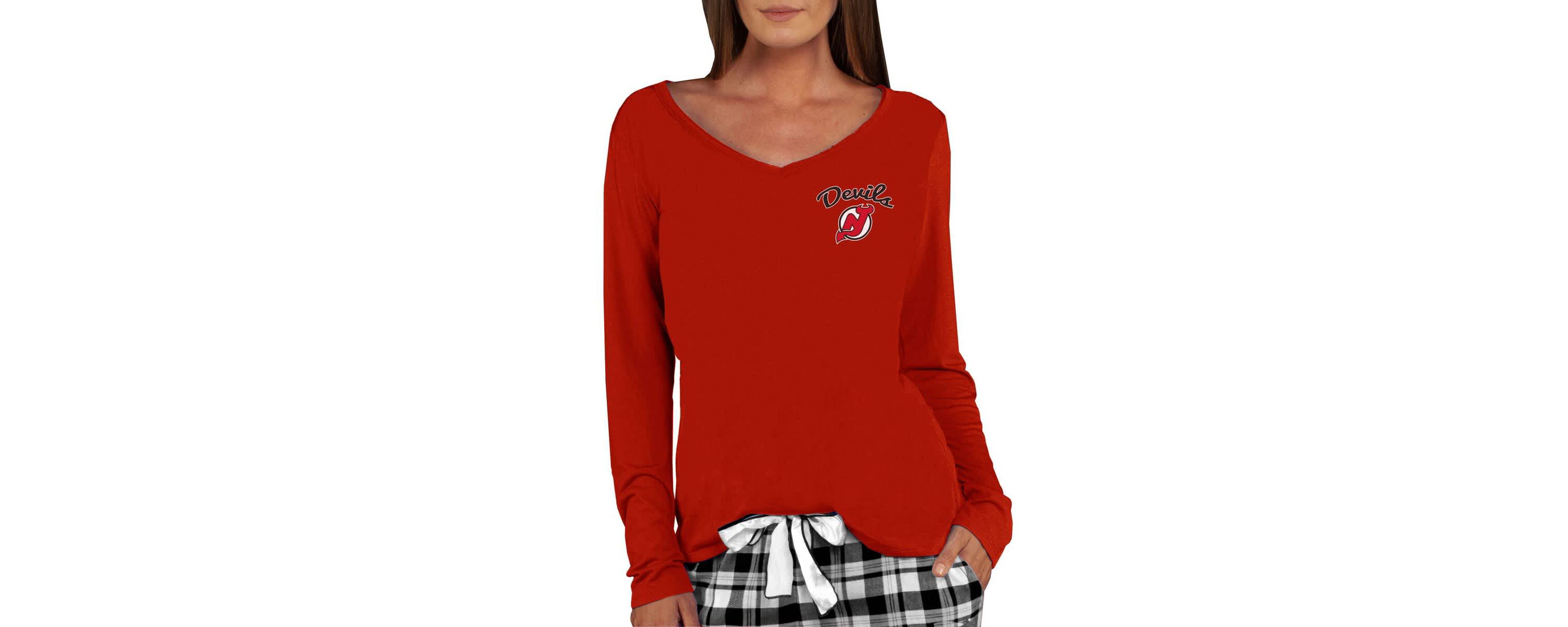 NHL New Jersey Devils Marathon Knit Long Sleeve V-Neck Top