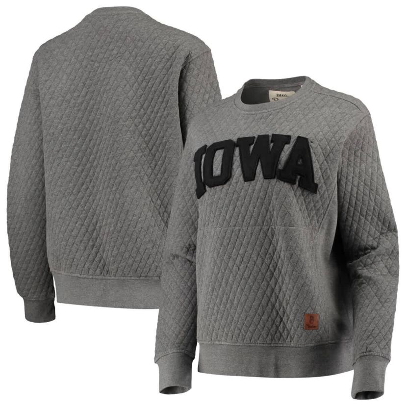NCAA Iowa Hawkeyes Moose Quilted Pullover Sweatshirt