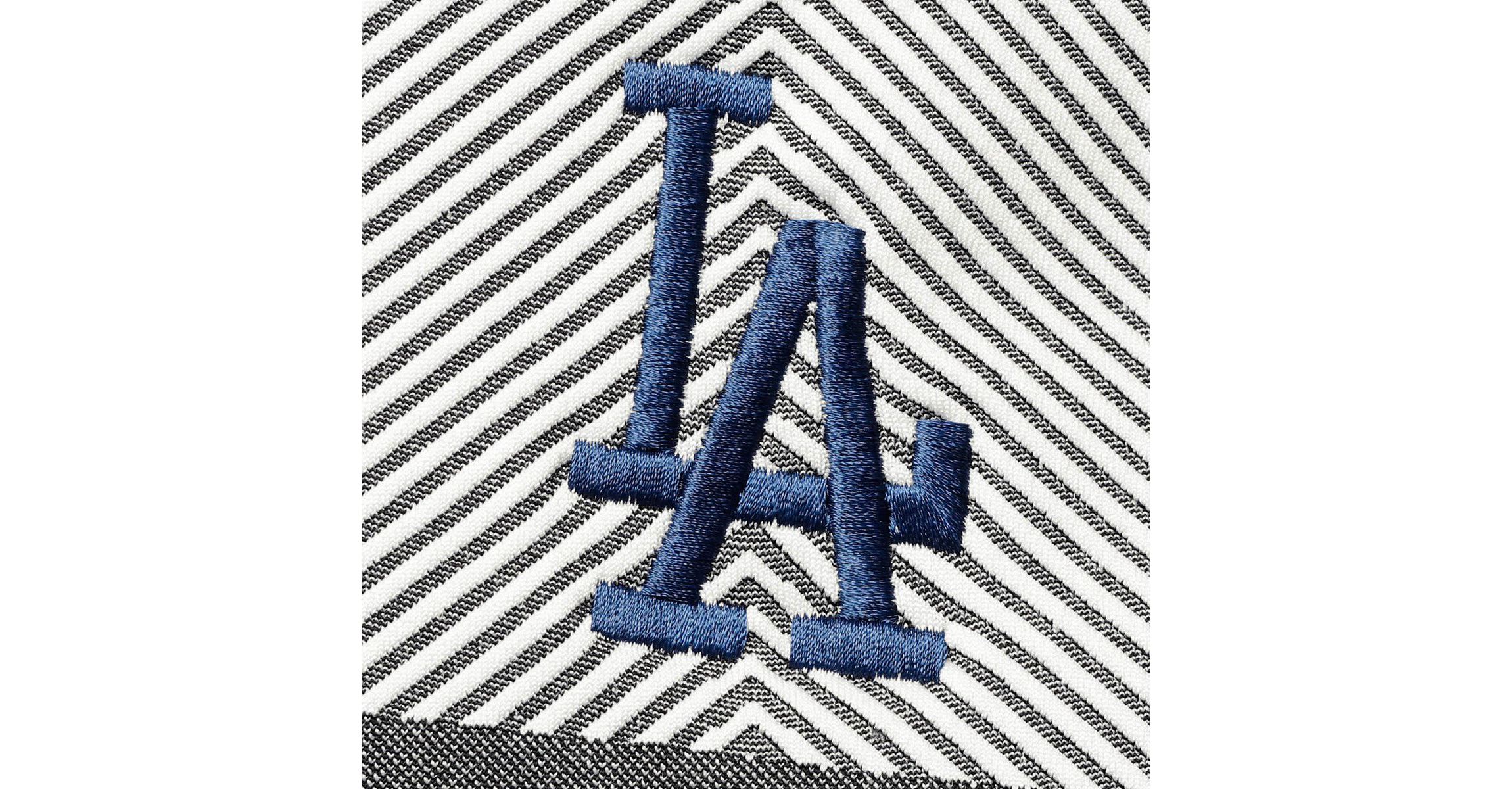 MLB Los Angeles Dodgers Verse Asymmetrical Raglan Tri-Blend Quarter-Zip Jacket