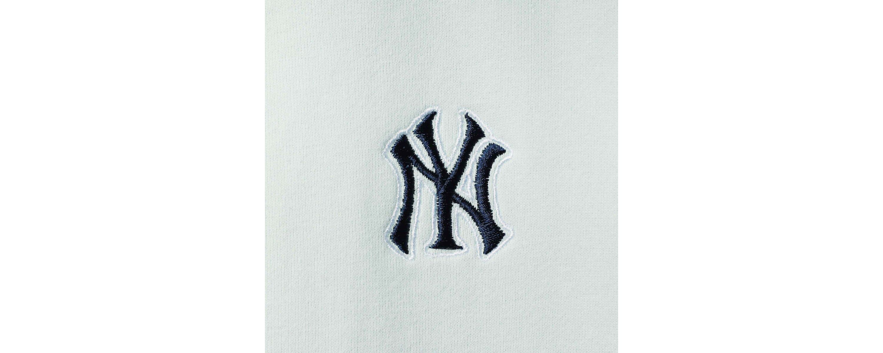 MLB Light New York Yankees Two-Hit Quarter-Zip Pullover Top