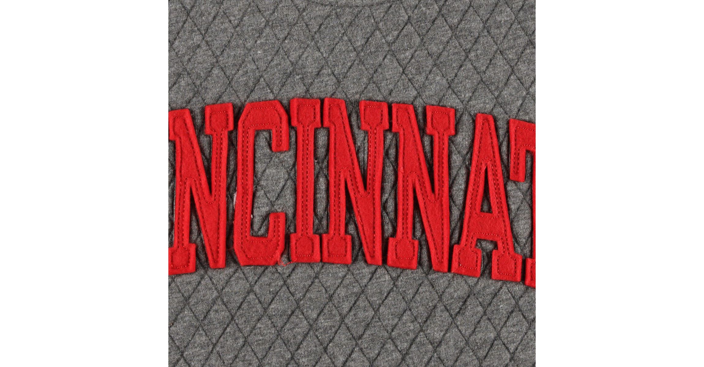 NCAA Cincinnati Bearcats Moose Quilted Pullover Sweatshirt