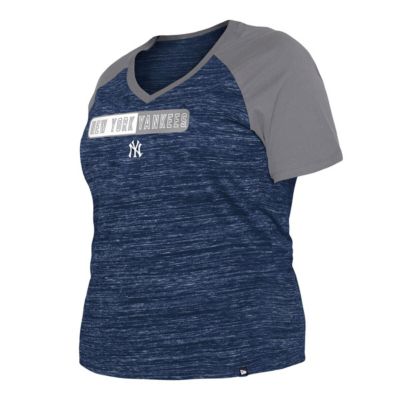 MLB New York Yankees Plus Space Dye Raglan V-Neck T-Shirt