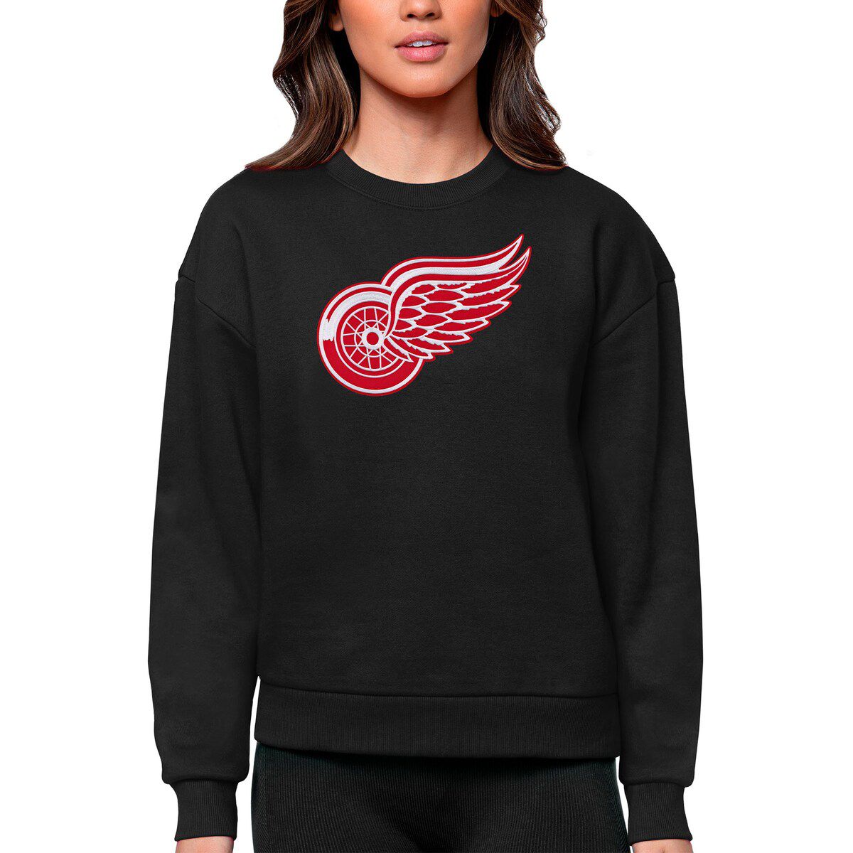 NHL Detroit Wings Primary Logo Team Logo Victory Crewneck Pullover Sweatshirt