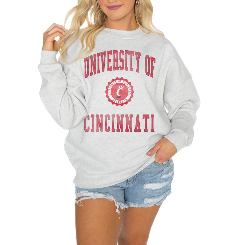 NCAA Cincinnati Bearcats Oversized Good Vibes Premium Fleece Drop Shoulder Pullover Sweatshirt