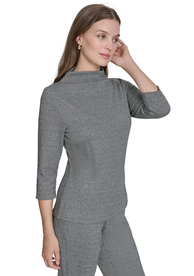 Womens Bracelet Sleeve Knit Top