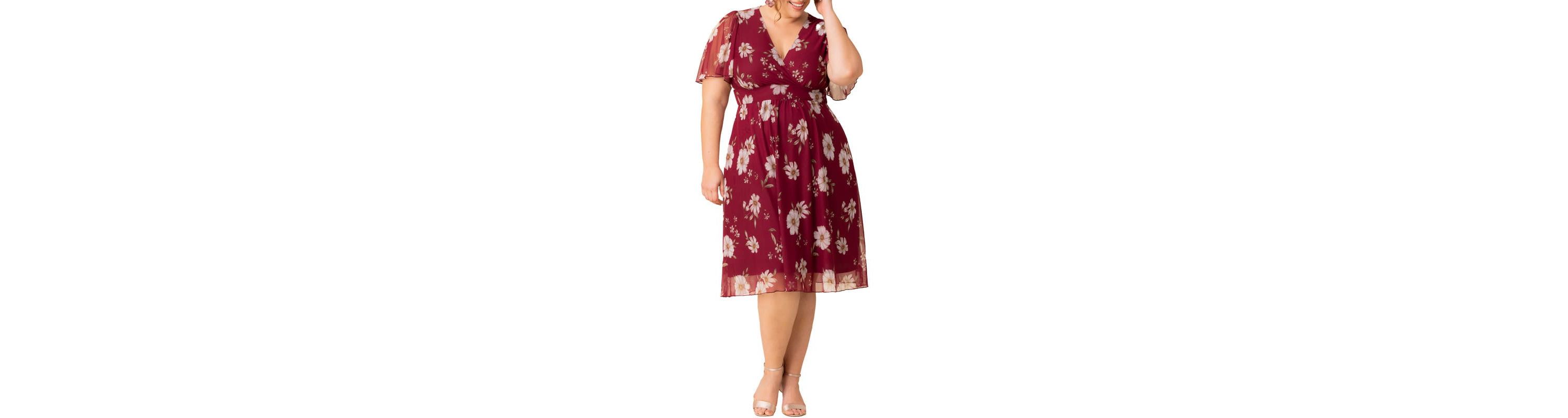 Womens Plus Size Margot Mesh V-Neck Cocktail Dress