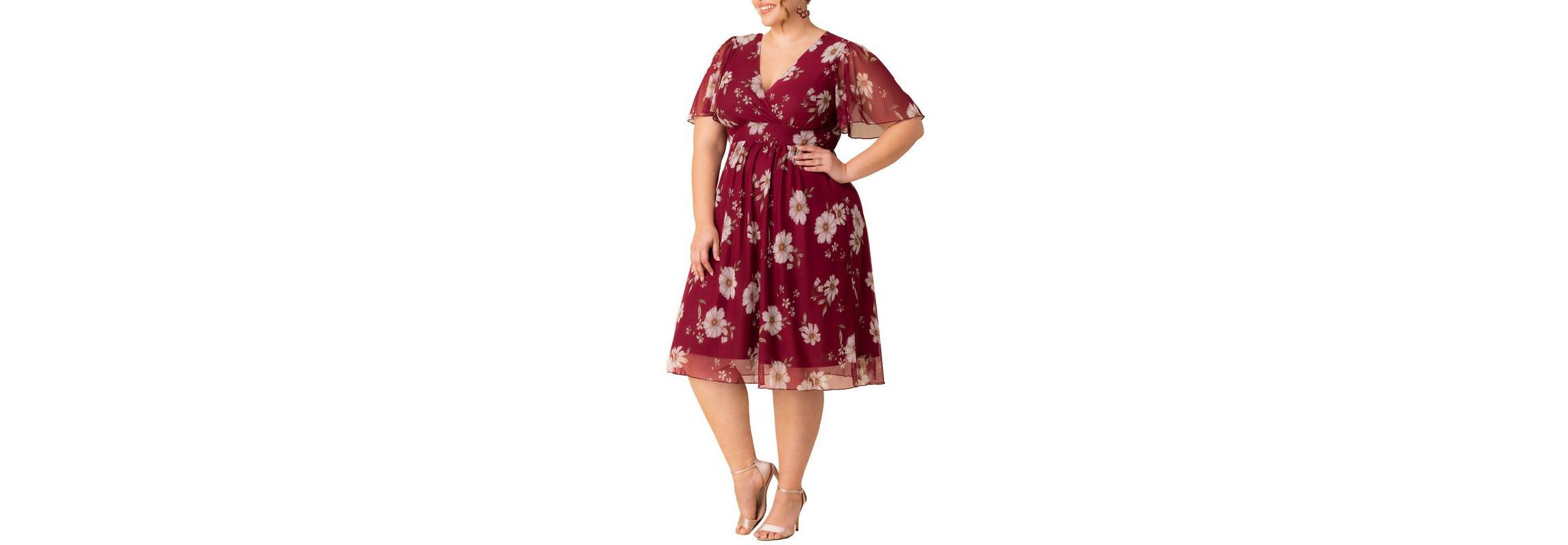 Womens Plus Size Margot Mesh V-Neck Cocktail Dress