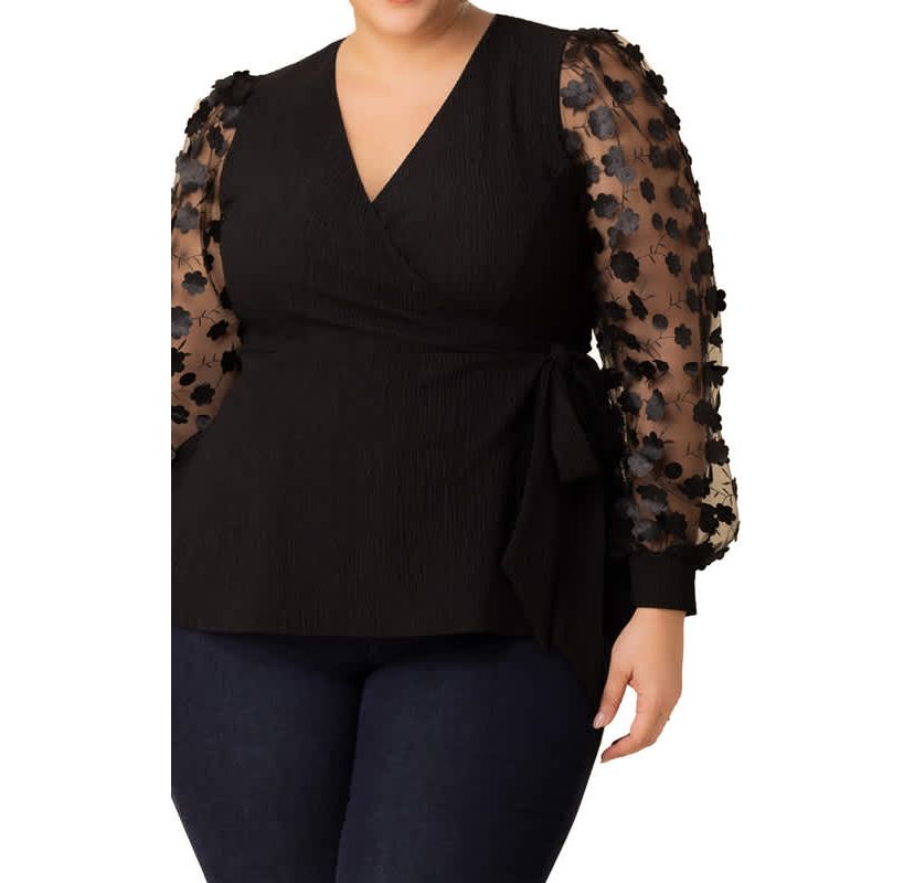 Womens Plus Size Scattered Petals Long Sleeve Wrap Top