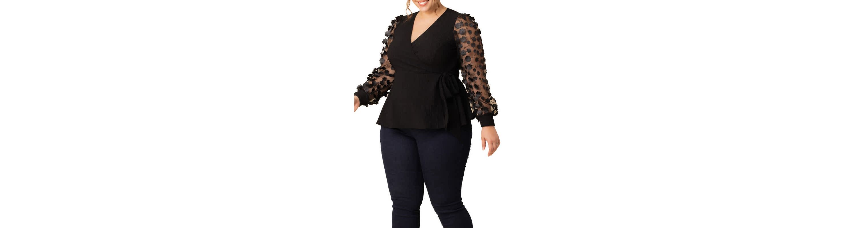 Womens Plus Size Scattered Petals Long Sleeve Wrap Top
