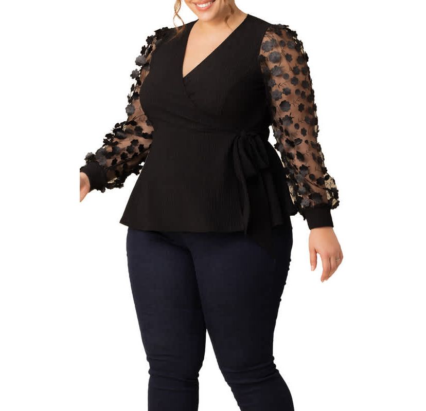 Womens Plus Size Scattered Petals Long Sleeve Wrap Top