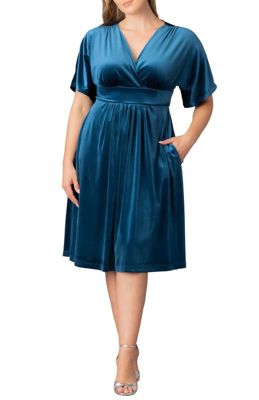 KIYONNA Women's Plus Size Angelic Velvet Cocktail Dress with Pockets